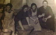 Mujeres de Mayorga haciendo chorizos