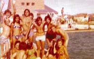 Foto de grupo en la piscina de Mayorga