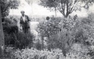 Foto de Agustín Cela en el Mirador. Era el jardinero.