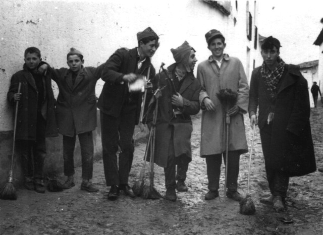 Foto de los quintos de 1964 de Mayorga