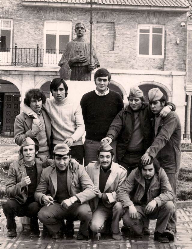 Foto de los quintos de 1973 de Mayorga