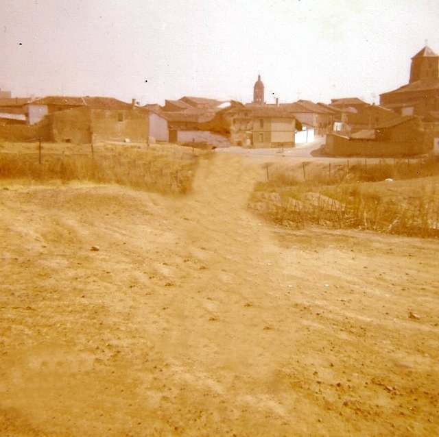 Foto del polideportivo de Mayorga en 1979