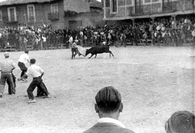 Foto de un lance taurino en Mayorga