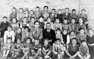 Don Hipólito y sus alumnos en Mayorga