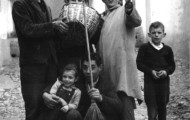 Foto de los quintos de 1964 en Mayorga