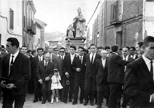 Foto de la procesión de Santo Toribio en Mayorga