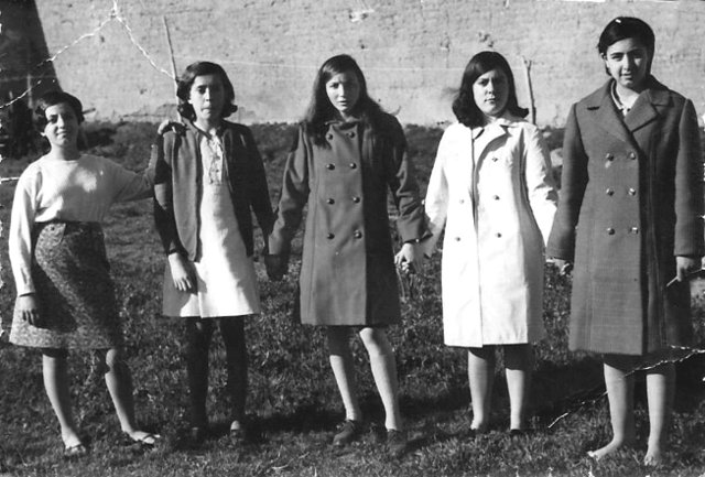 Foto de amigas de la juventud de Mayorga