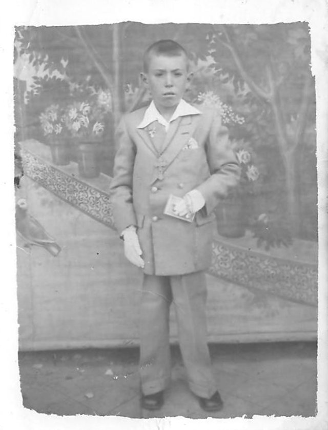 Foto de la Comunión de Santiago Rueda en 1952