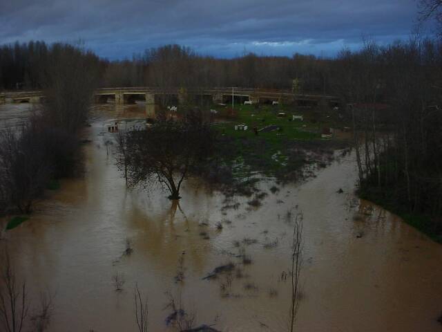 Río Cea Mayorga 2002