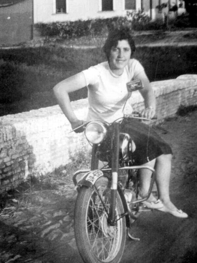 Isabel Lera Redondo carretera Mayorga 1955