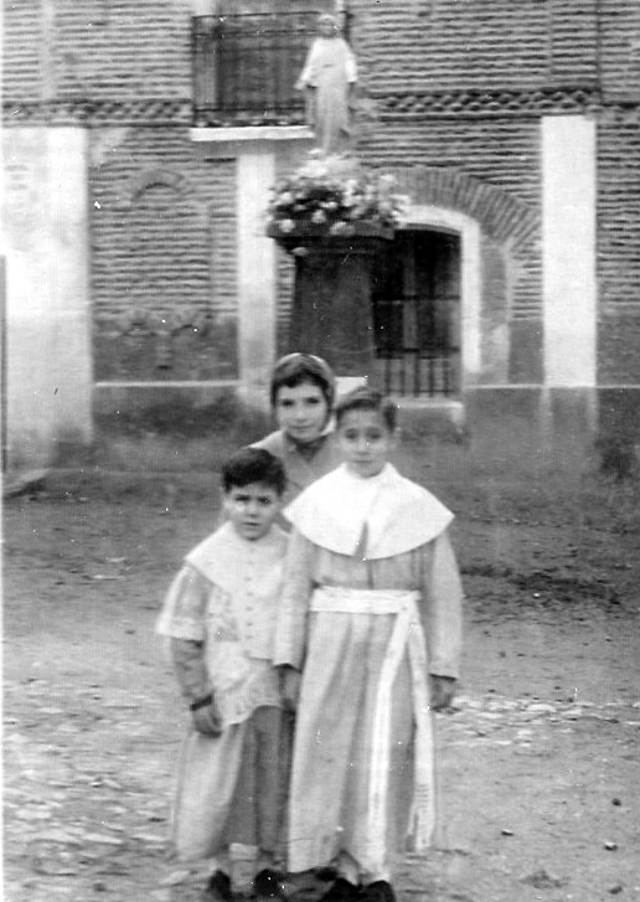 Foto de la inauguración de la Milagrosa en Mayorga