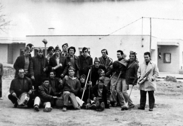 Foto de todos los quintos de Mayorga en 1972