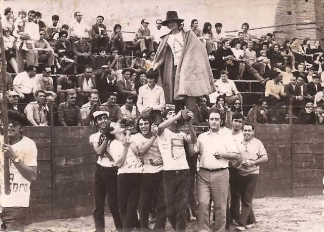 Amigos plaza de toros Mayorga