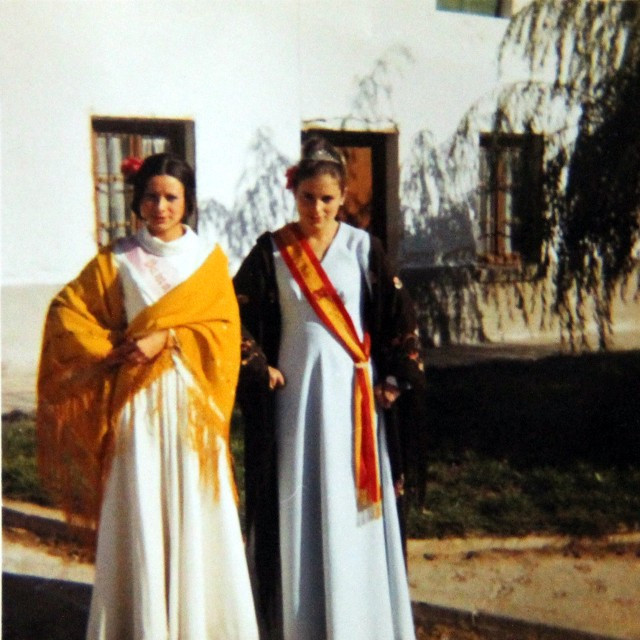 Reina y dama Consuelo noviembre 1974