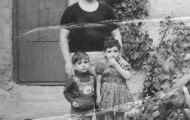 En el patio de Anita Pastrana Mayorga 1974